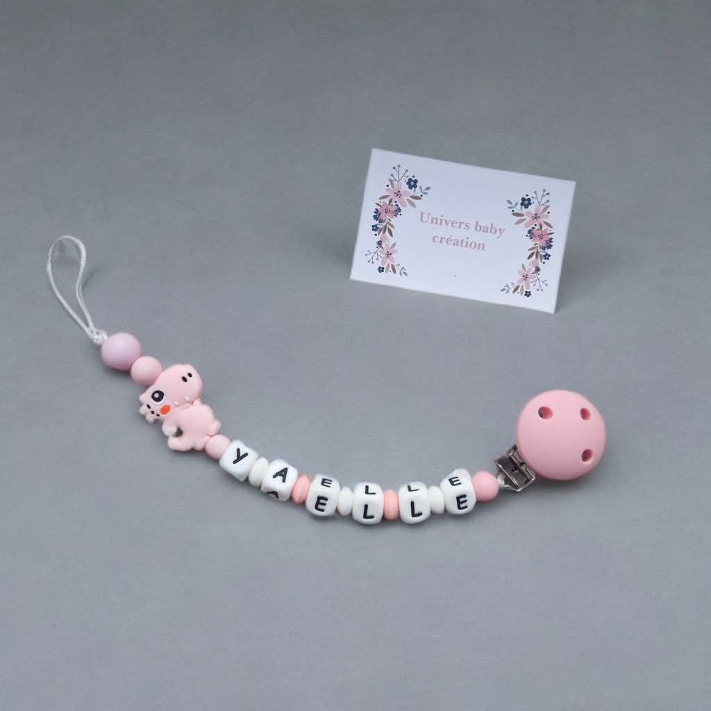 Attache-tétine personnalisée dinosaure rose – Prénom