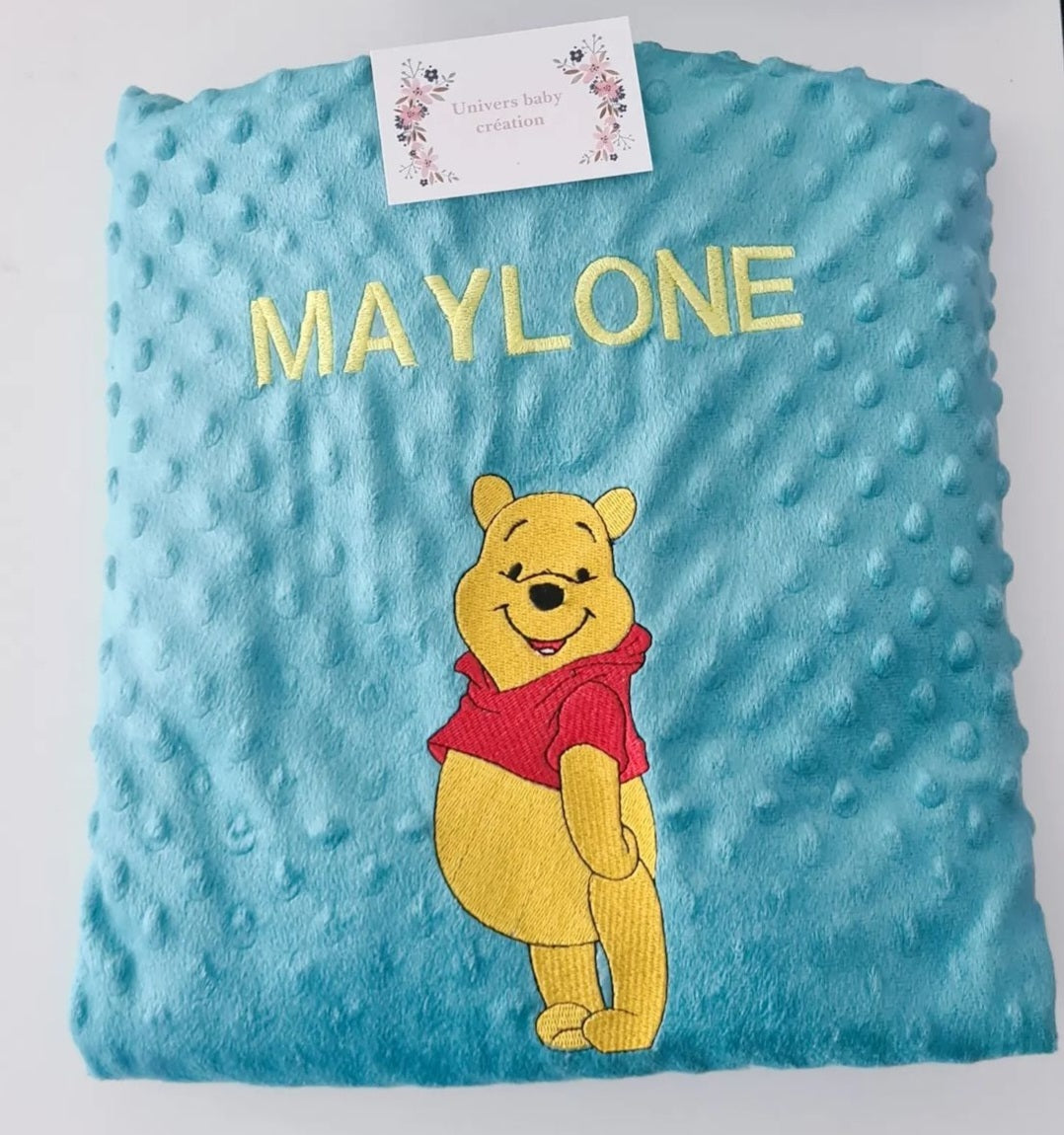 Plaid bébé personnalisé Winnie brodé – Prénom brodé – Ultra doux
